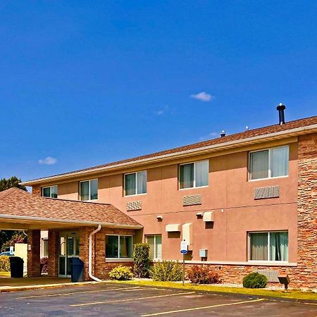 Quality Inn & Suites Green Bay Exterior photo