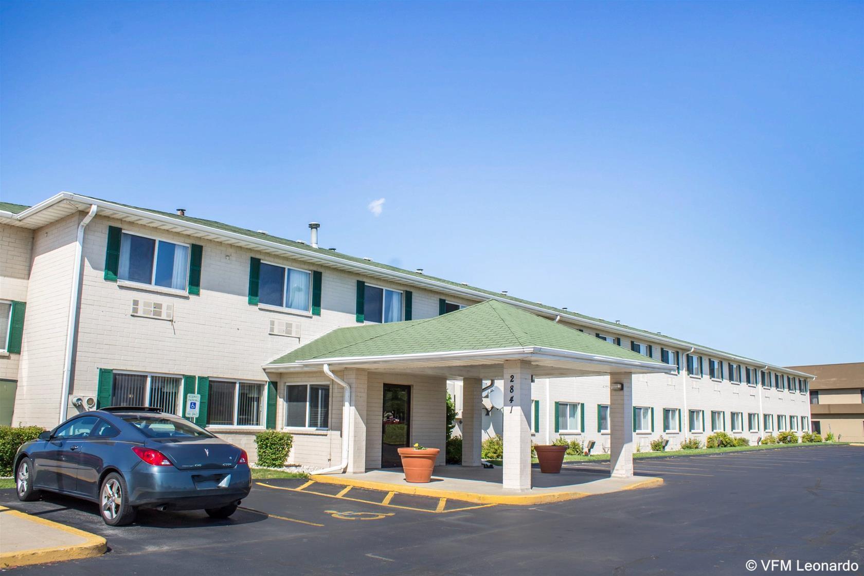 Quality Inn & Suites Green Bay Exterior photo