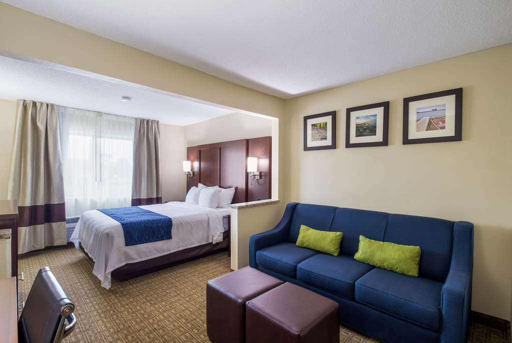 Quality Inn & Suites Green Bay Room photo